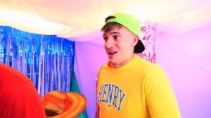 24 ЧАСА В ВОЛШЕБНОМ ЛИФТЕ !