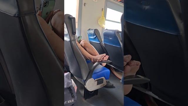 Вьетнамцы не любят тишину: На поезде из Хошимина в Нячанг смотреть онлайн