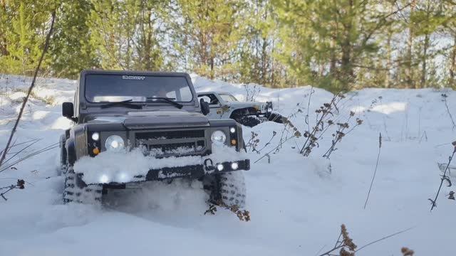4х4 и 6х6 радиоуправляемые внедорожники зарубились в снегу! смотреть онлайн