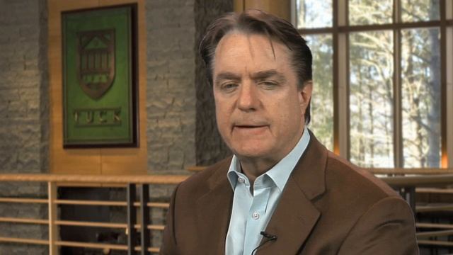 Global Business Perspectives: Tom Arnold T'91 смотреть онлайн