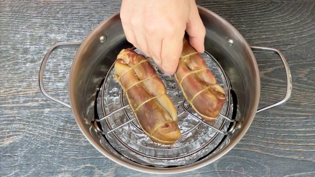 🔥🤤 Копчу в кастрюле! Варено-копченый свиной язык | Smoked pork tongue
