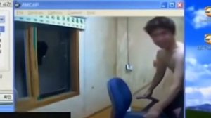 Китаец разбил окно