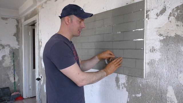 Кирпичная кладка из гипсовой штукатурки! Перезагрузка) смотреть онлайн