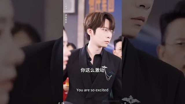 【FULL】總裁以為灰姑娘死了，獨自把五胞胎拉扯大，6年後意外見到在公司做保潔的灰姑娘，迫不及待把她娶回家寵上天！#短劇 #甜寵 #總裁灰姑娘