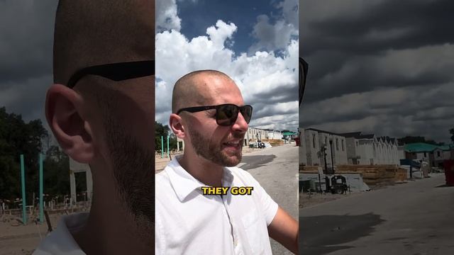 Empty houses in Florida! $2,500/month and Investor can't rent them. смотреть онлайн