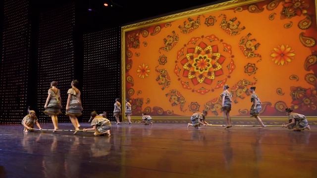 Филиппинский танец Тиниклинг Академия Творчества Золотое ЯБЛОЧКО