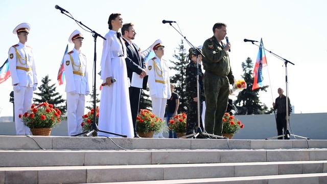 2015-09-08 Захарченко Александр, Ангелина - Обращение День освобождения Донбасса смотреть онлайн