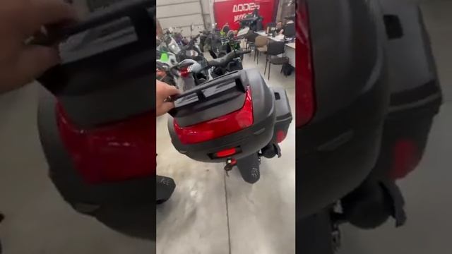 Мотосалон X-MOTORS г. Тюмень: поступление максискутеров PROMAX-Honda PCX-250 (49) смотреть онлайн