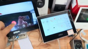 Комплект видеодомофонов dahua wifi POE VTH5341G-W +VTO2311R-WP Монитор домашней безопасности