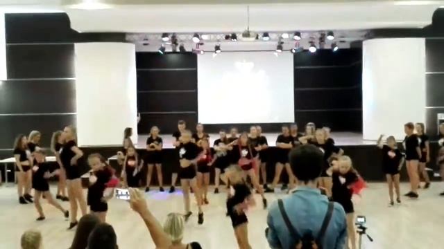 Общий выход Штаб-квартира Совиньон 03.09.17 смотреть онлайн