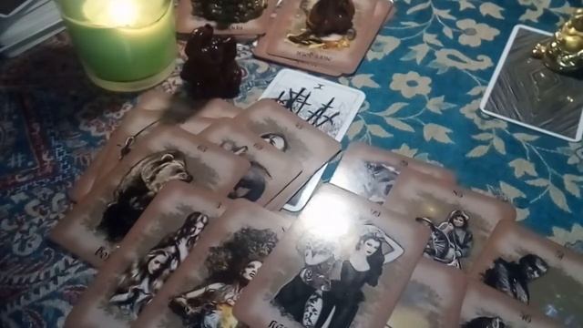 Таро онлайн.Приобретение недвижимости в 2020 году? смотреть онлайн