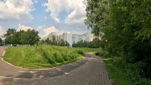 Она же поломойка безродная! - смеялись над стажером, вступившимся за уборщицу… А придя на корпорати