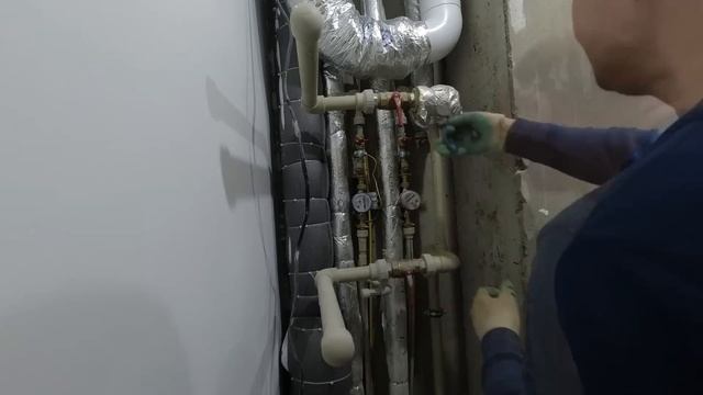 Электрический или водяной полотенцесушитель? Что выбрать? Установка. #25 смотреть онлайн