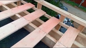 Плоская кровля, уклонообразующая обрешетка