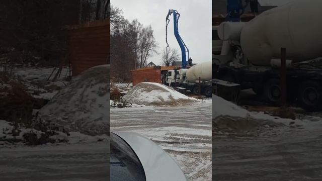 Заливка перекрытия, колон, монолитной лестницы в Доме площадью 142м2.  ( Балтийск)