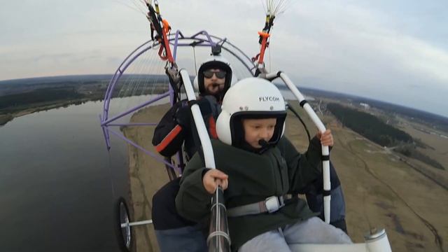 БЕССТРАШНАЯ ДЕВОЧКА 8 лет полетела на ЛЕТАЮЩЕМ ВЕЛОСИПЕДЕ! Взрослым есть чему поучиться!