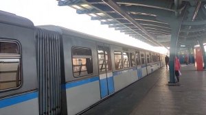 поезд на станции метро Улица Горчакова #метро
