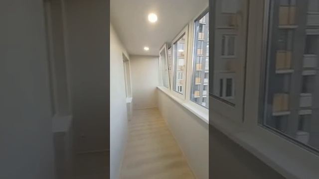 Балкон с двумя выходами. Тёплый под ключ в панелях смотреть онлайн