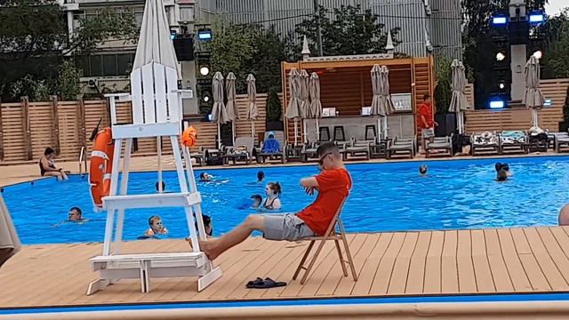 Открытый Бассейн в Сквере по Олонецком у Проезду смотреть онлайн