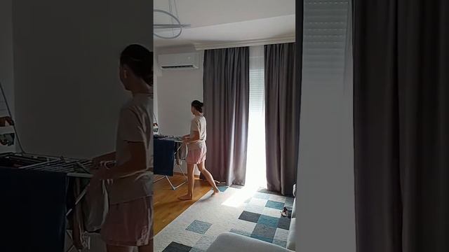 Минусы жить под крышей. #декрет #уборка #расхламление #клининг #переезд #эмиграция #montenegro смотреть онлайн