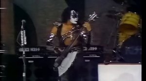 KISS / I WAS MADE FOR LOVING YOU & CHARISMA. 🎸🥁🎤⚡