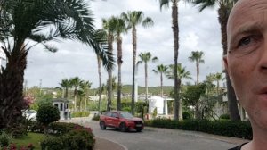 приехали в отель Utopia Beach Club