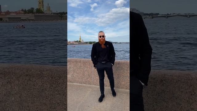 На скольких островах стоит Санкт-Петербург? смотреть онлайн