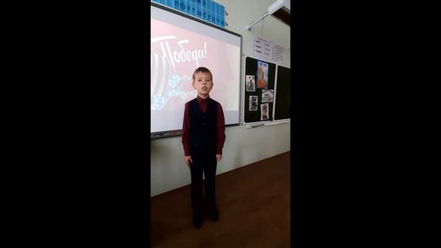 Кузьменко Артем - Александр Твардовский. "В пилотке, мальчик босоногий" смотреть онлайн