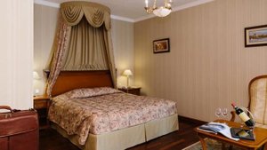 Гранд Отель Эмеральд в Санкт-Петербурге