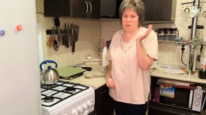 Маму никто не заменит/Напугалась так что ушла.