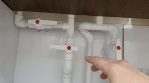 Накопитель воды и водонагреватель. Система повышения напора и давления воды.