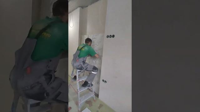 Монтаж гипсовых 3D панелей Скала , отделочные работы в  Пенза. #ремонтквартирпенза #дизайнпроект