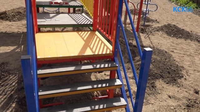 В Красноуфимске началось строительство новых детских и спортивных площадок смотреть онлайн
