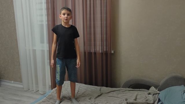 КАК НАУЧИТЬСЯ КУВЫРКАТЬСЯ! *2 ПРОСТЫХ СПОСОБА* смотреть онлайн