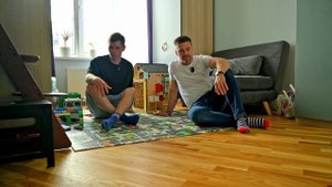 Штучный паркет на кухне и в детской. Как живется на паркетном полу?