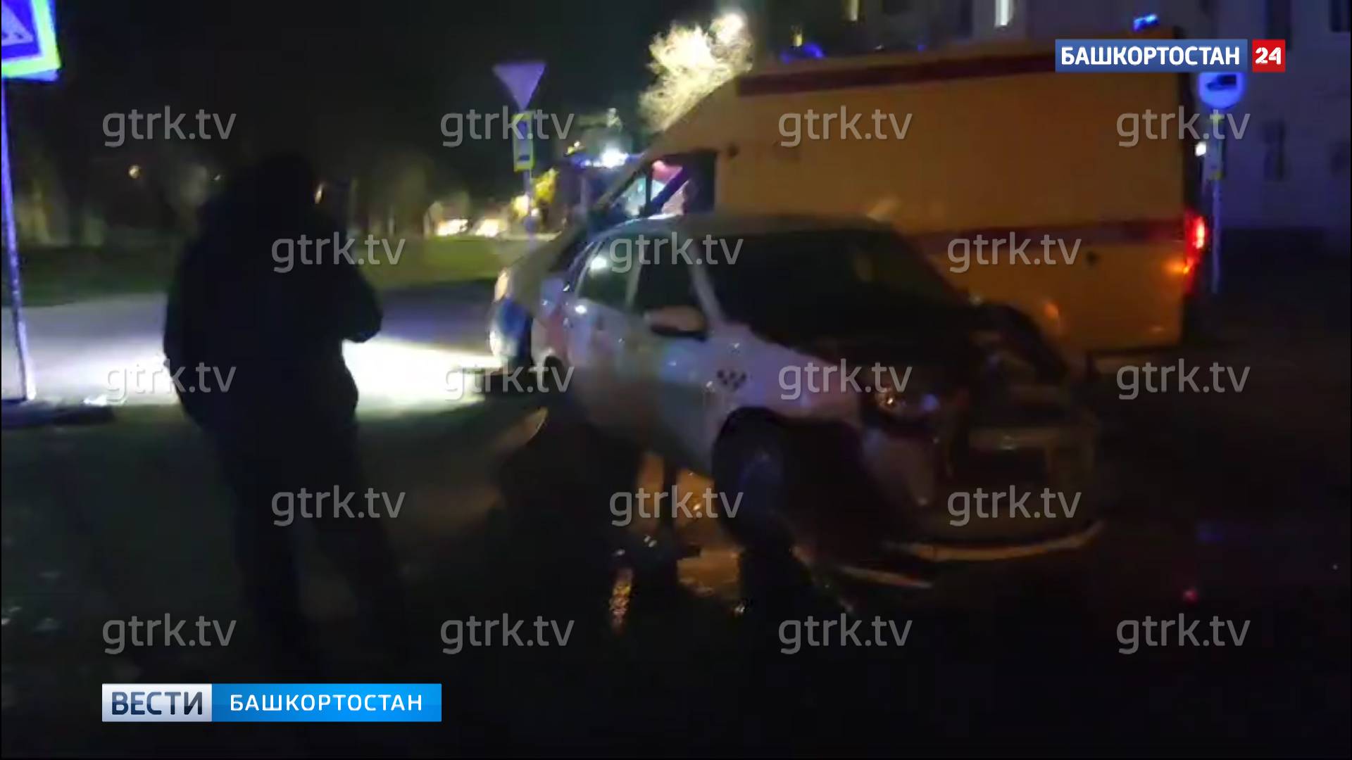 В уфимской Черниковке столкнулись два автомобиля смотреть онлайн