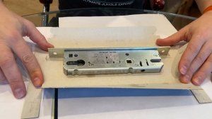 Замок для алюминиевых дверей с защелкой KFV 3469514