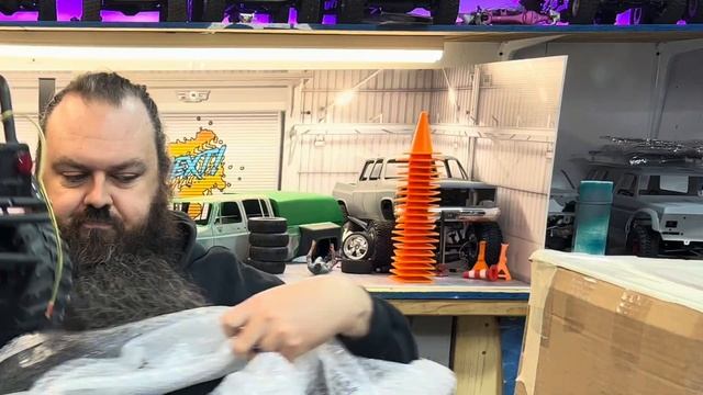 Slowly becoming a “Jeep person”? - Axial - New Bright - RC4WD - Beeftubes - MORE!!! смотреть онлайн