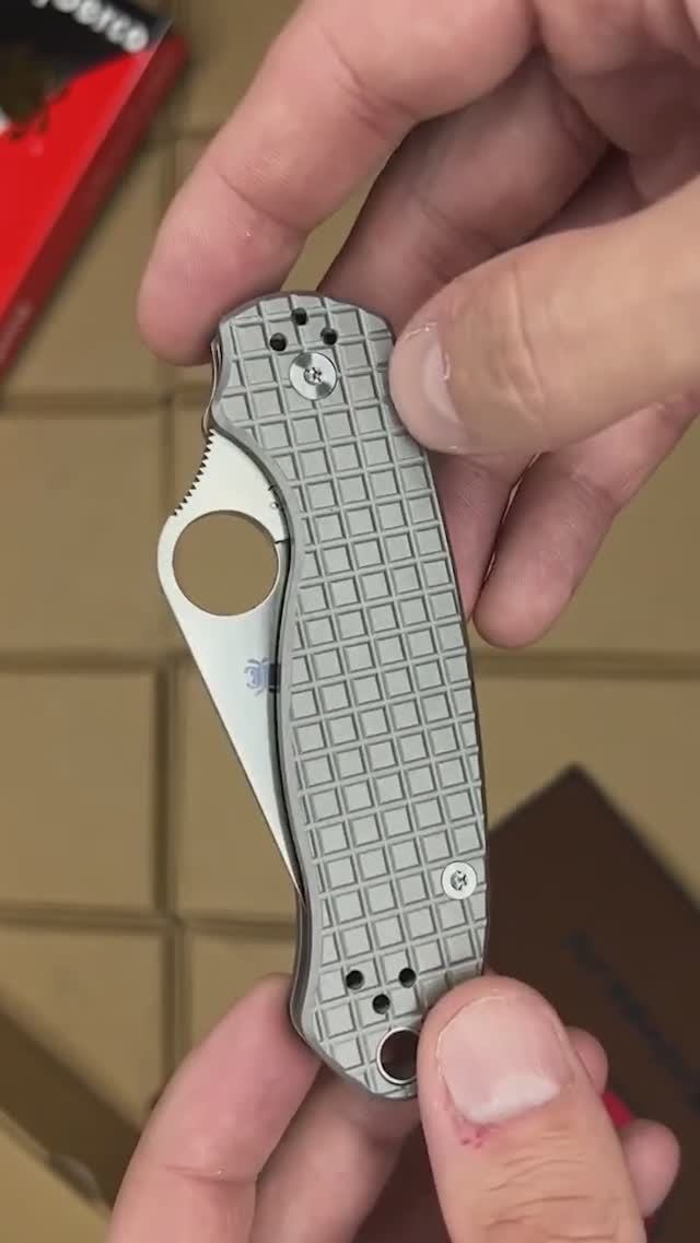 Версия 2023 - реплика Spyderco Para 3 в титане!