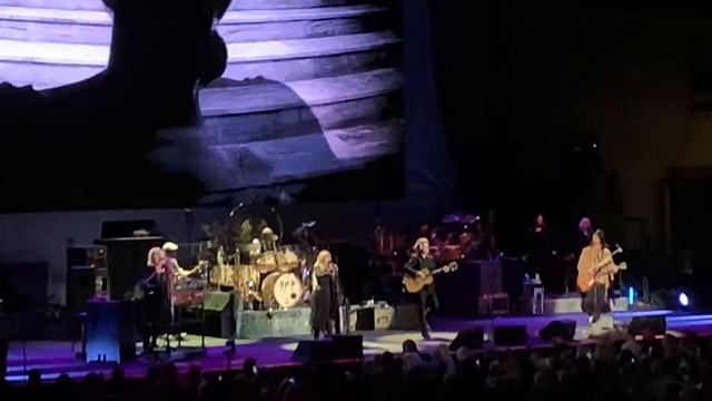 Fleetwood Mac - Dreams - 3.9.19 Atlantic City смотреть онлайн
