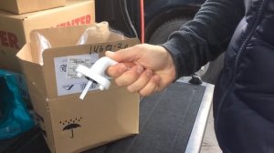 Ручка для пластиковых окон белая с винтами