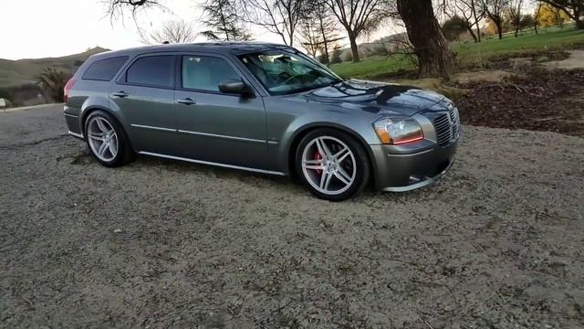 2005 Dodge Magnum R/T смотреть онлайн