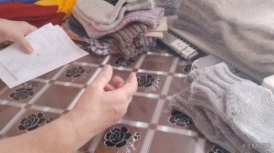 НОВЫЙ ГОД НЕ ПРАЗДНОВАЛА /// НАВЯЗАЛА КУЧУ НОСКОВ  ///