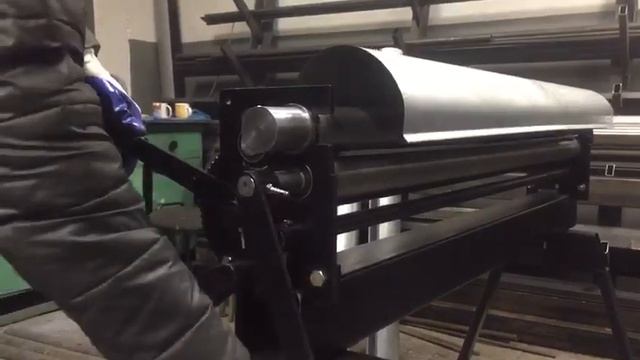 Вальцы RM-1300x0.8. Прокат трубы с фальцем смотреть онлайн