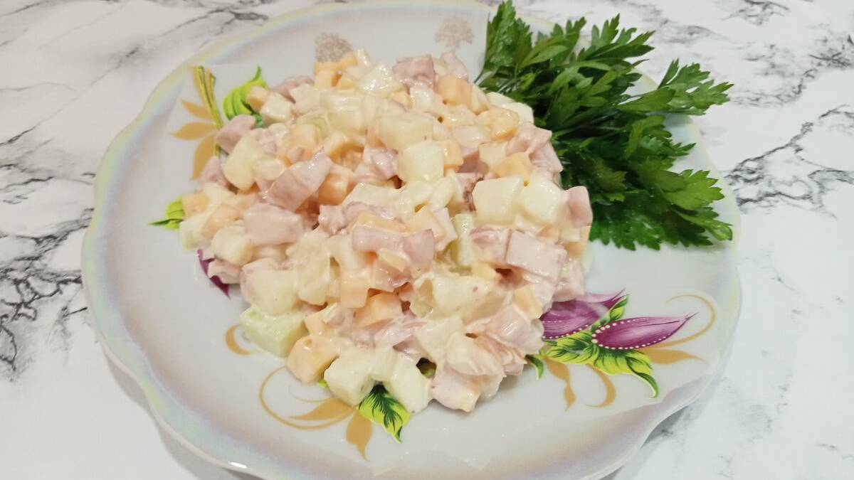 Салат с копченой курицей и домашней дыней. Этот салат нужно приготовить 100%!