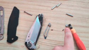 Ruike Knives P138-B Folding Knife - review and tests