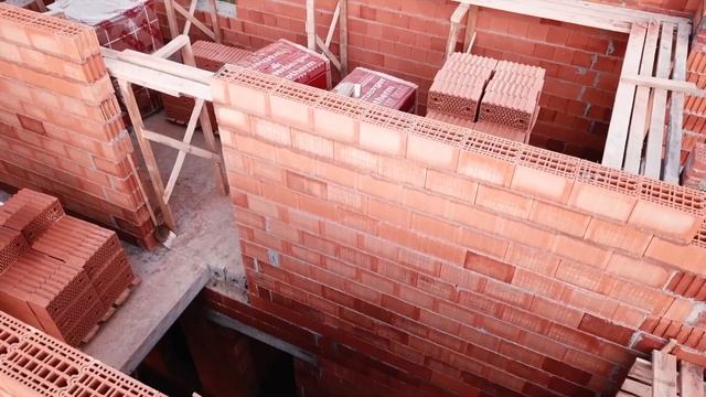 Строительство загородного дома из керамоблоков