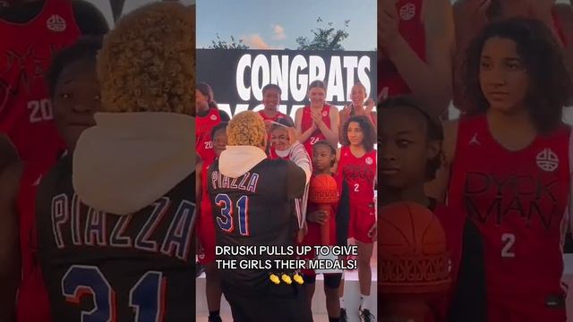 Best way to win the NYvsNY Championship game!@NBA Future Starts Now @DRUSKI #NBA #Basketball