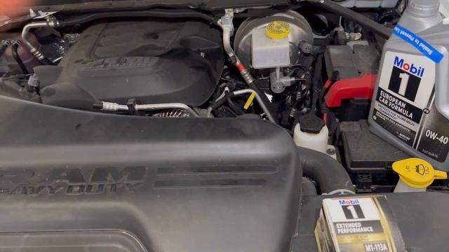 2022 Ram Hemi 2500 Best Oil Change to achieve High Miles, surprise find at end смотреть онлайн