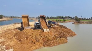 Строительство, расширение дороги, один из старых объектов